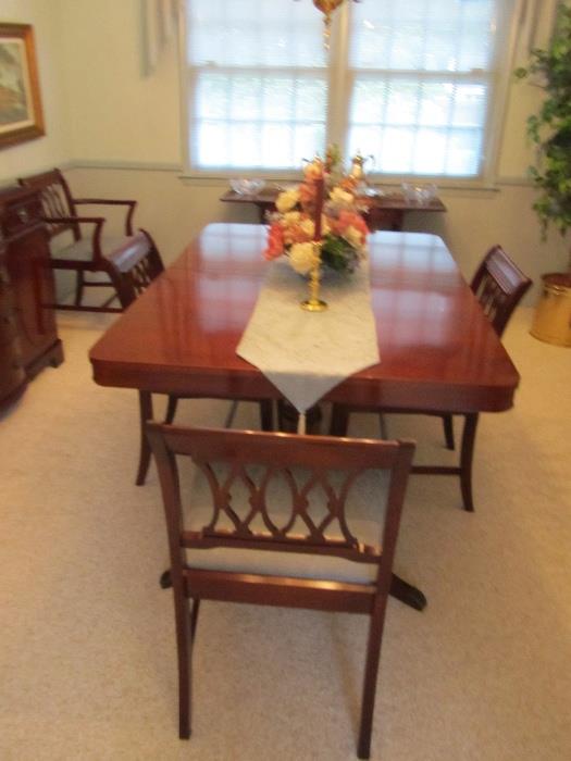DINING ROOM SET - SEE ADDITIONAL PHOTOS FOR COMPLETE SET - MAHOGANY, PERFECT!
