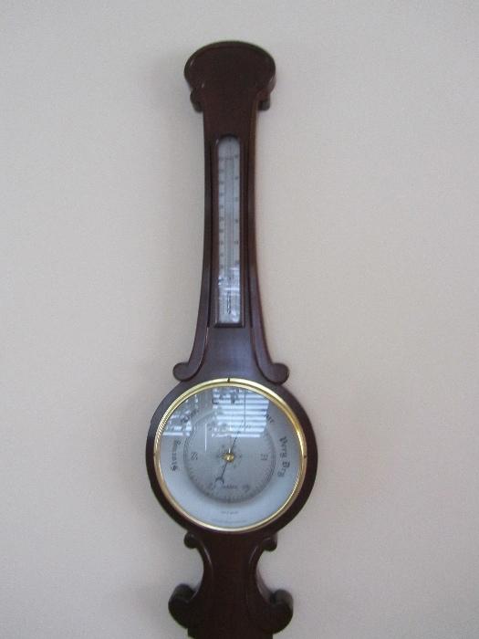Mahogany Barometer/Thermometer Works very well)