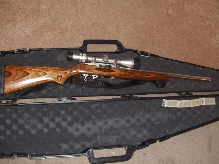 ruger 10/22 carbine .22 LR - beautiful wood stock
