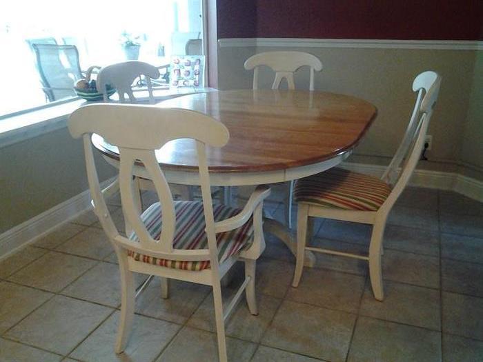 Dining table with chairs.  The top on this table is pristine!
