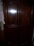 Armoire $400.00