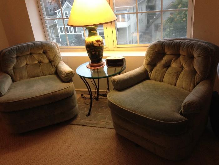 Pair living room chairs