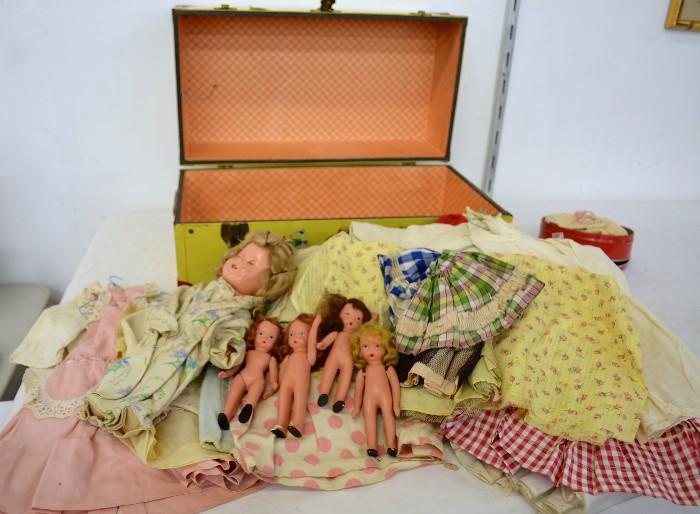 Antique doll Trunk with Dolls and Accessories
