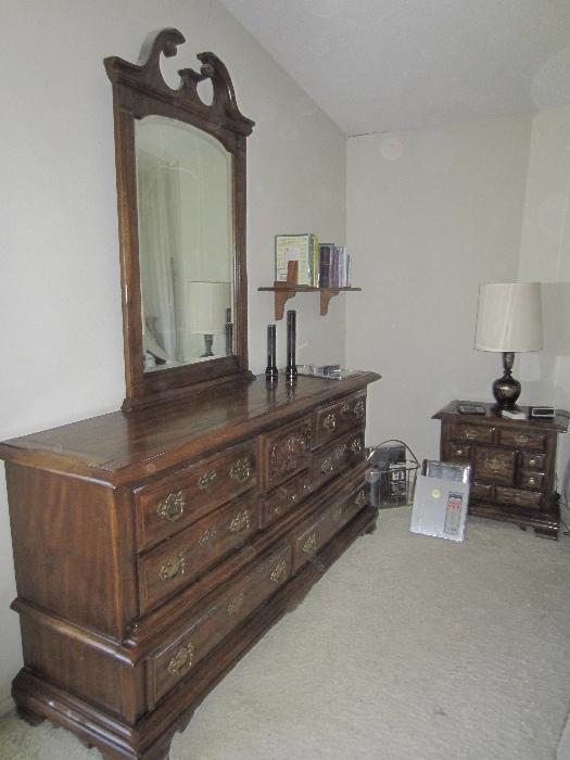 Nice 6 piece bedroom set