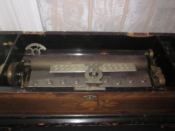 Antique, music box, inlaid floral box