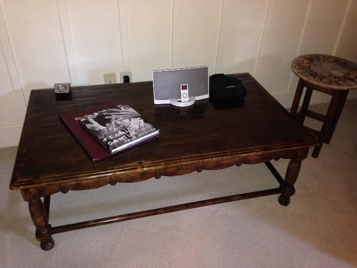Gorgeous coffee table - items on it are not for sale.