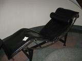 Leather Le Corbusier Chaise 