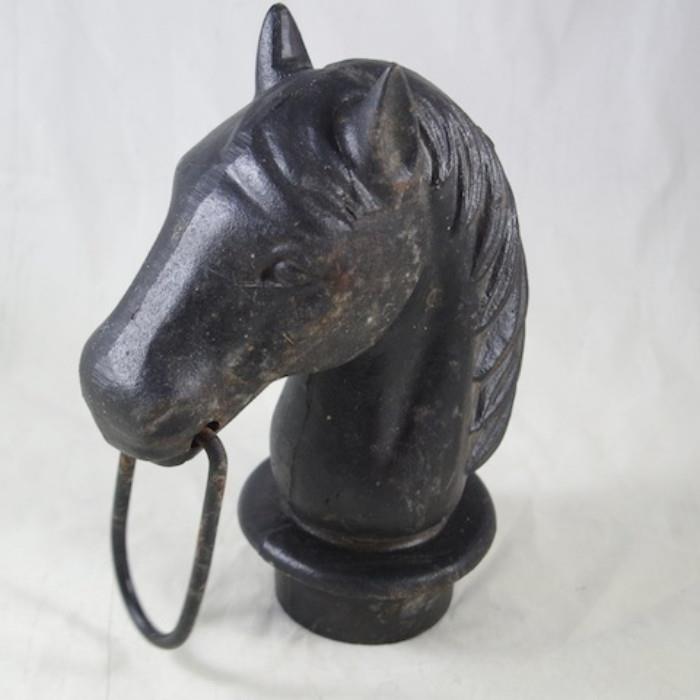 Vintage Cast Iron Horse Head Finial
Condition: Very good
Shipping: Yes
Size: 10"
Location: BSMT