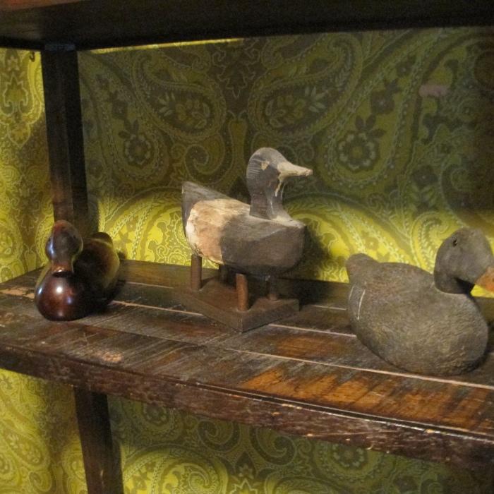 COLLECTION OF ANTIQUE HAND CARVED DECOYS