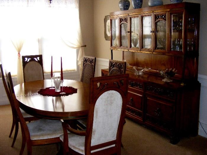 Carved Dining Room Set. Table with Leaves, 6 chairs, Buffet and Side Cart