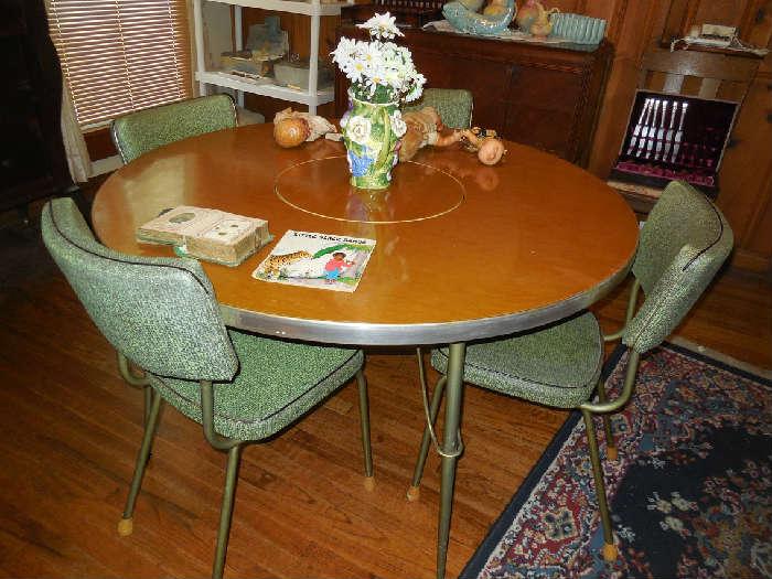Vintage Round Table & 4 Chairs.  Turntable in Center