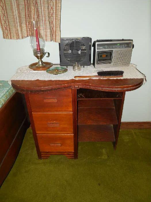 Pine dresser/desk