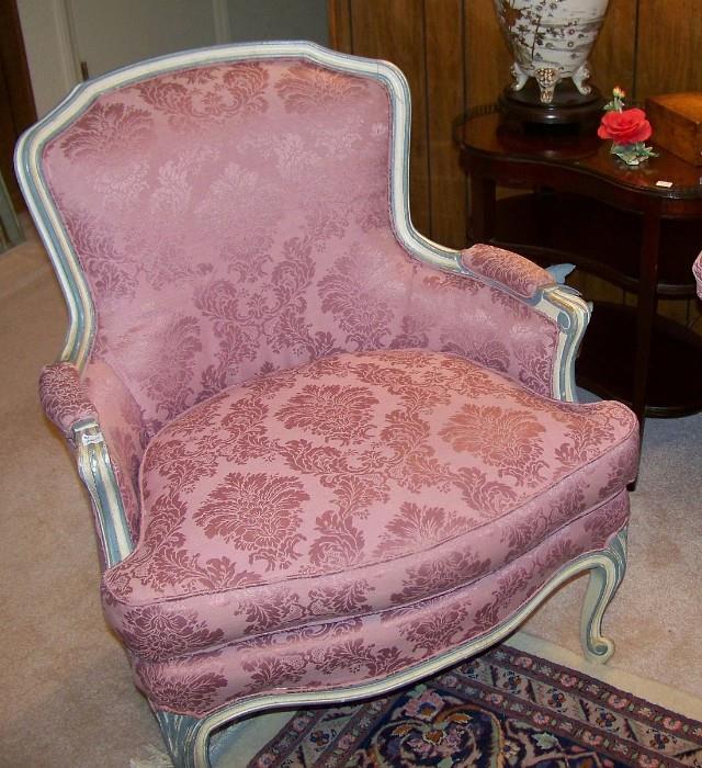 Pretty French chair - upholstery in great condition