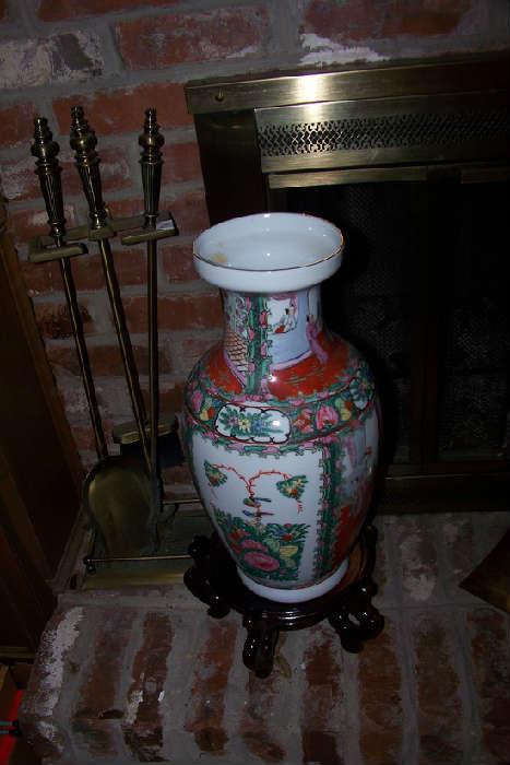 Large chinese vase on stand