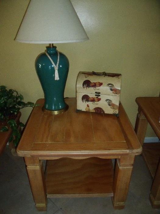 Light wood side table with lamp (2 tables and 2 lamps)