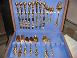 International Deepsilver - Silverplate -  8 Knives, 8 Salad Forks, 8 Dinner Forks, 16 Teaspoons, 8 Tablespoons, 5 small 3 prong forks, 2 Large Serving Spoons, 1 Sugar Spoon, 1 Serving Fork, 2 other serving spoons.   Total of 60 pieces!
