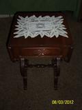 EXTRA NICE SHAPE- SMALL DOUBLE DROP LEAF END SIDE TABLE!!