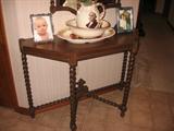 Barley Twist entry table - Owner states he purchased from the Coors Mansion in Colorado! Has Mirror to match!