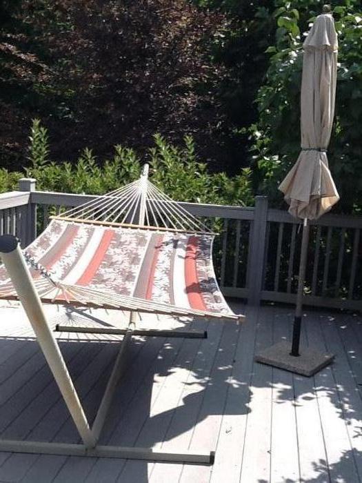 Hammock with Stand and free-standing umbrella