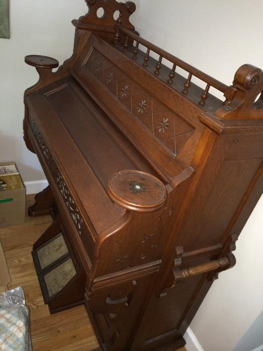 Williams Epworth Organ