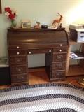 Roll top desk