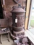 Round Acorn Cast Iron Heating Stove 