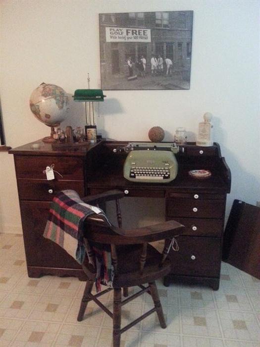 Desk, Desk Chair, Typewriter,  Globe, B/W Play Golf Free Photo/Art