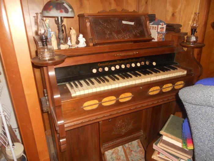 Pump Organ