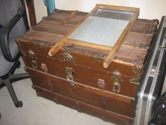 Antique trunk & Washboard