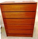 Teak Scan Design Chest of Drawers with 5 drawers storage