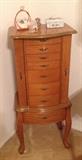 Jewelry chest