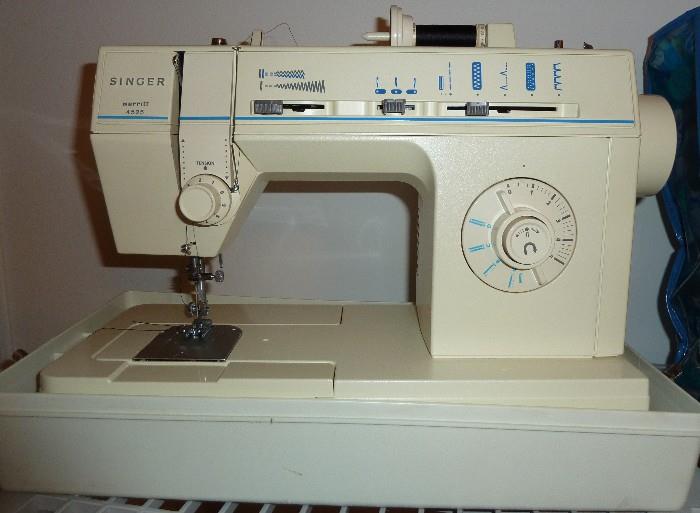 Portable Merritt #4525 Singer Sewing Machine 