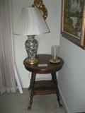 round oak table $125