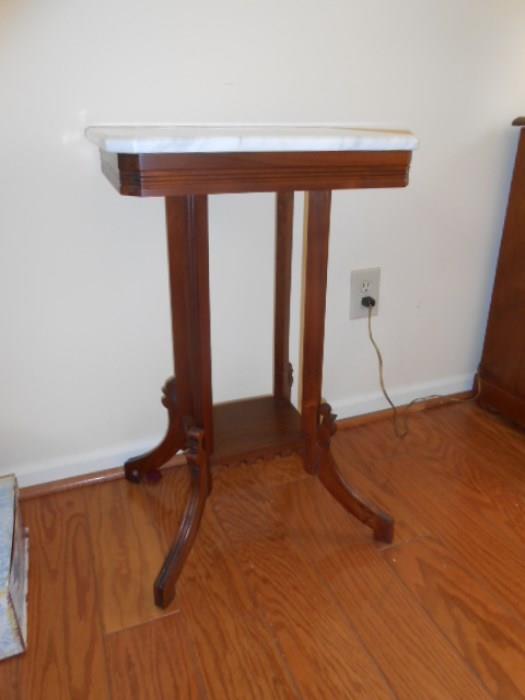 Little Eastlake table with marble top