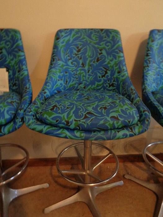 set of 4, 70's vintage bar stools, love these!!!