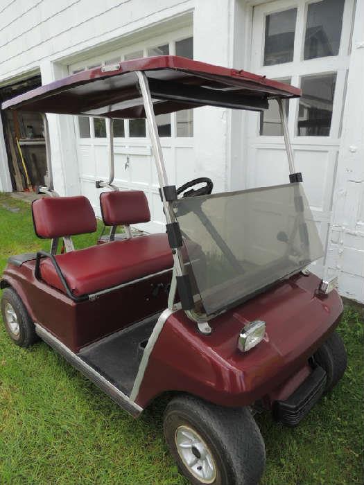 1996 Club Car 48V electric golf cart, 1yr old batteries