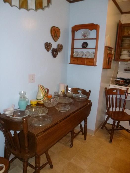 Dining/Kitchen table with 4 chairs