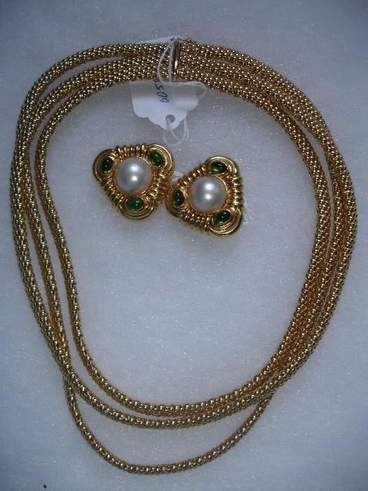 18kt. triple strand necklace, tourmaline and mabe pearl earrings