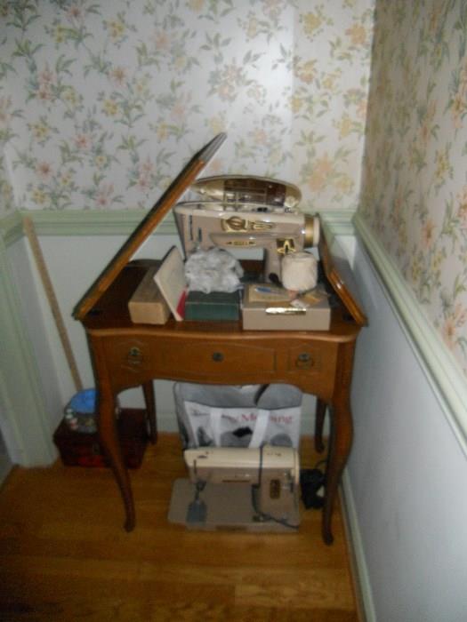 Singer Sewing Machine and lots of extras