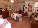 Linens, lamps, furniture, dressers 