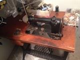 Cox & Gibbs Sewing Machine Company 1920s commercial sewing machine works great! 