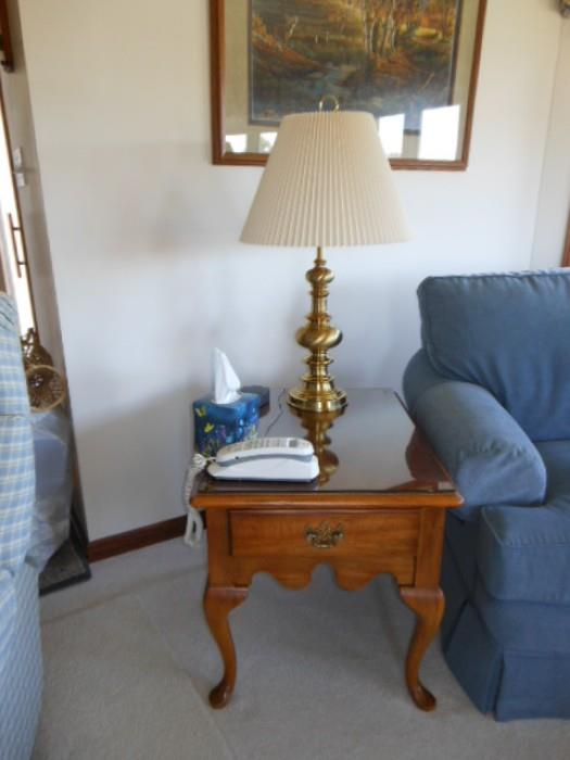 Thomasville end table