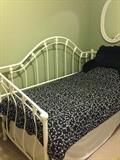 Trundle day bed