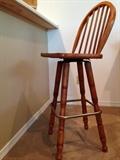 Swivel seat barstool