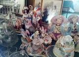oriental figurines and more glassware