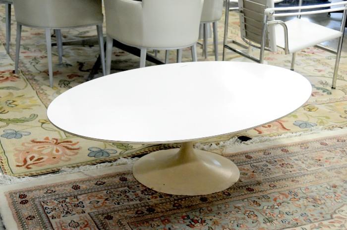Saarinen Tulip coffee table