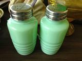 cute jadeite salt pepper