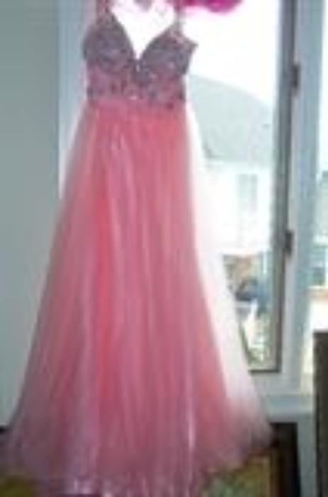 Gorgeous Sherrie Hill Gown; size 6. Crystal and pearl beads