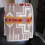 VINTAGE PENDELTON INDIAN BLANKET