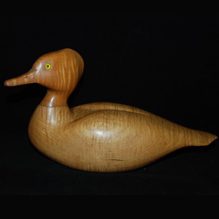 Hand carved plain decoy, curly maple,, glass eyes, signed Orient,
Condition: Very Good
Size:12"
Shipping: Yes
